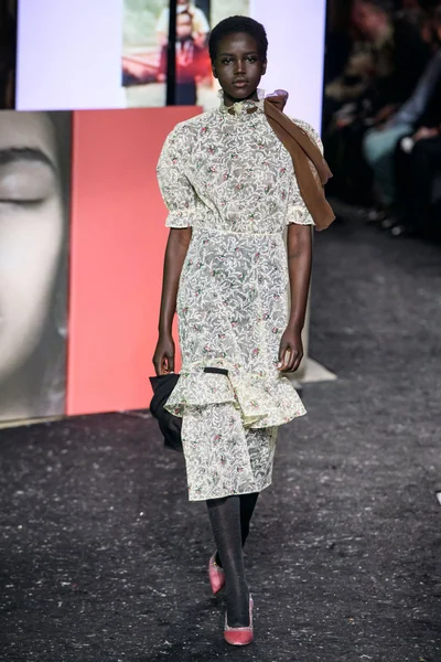 Look 4